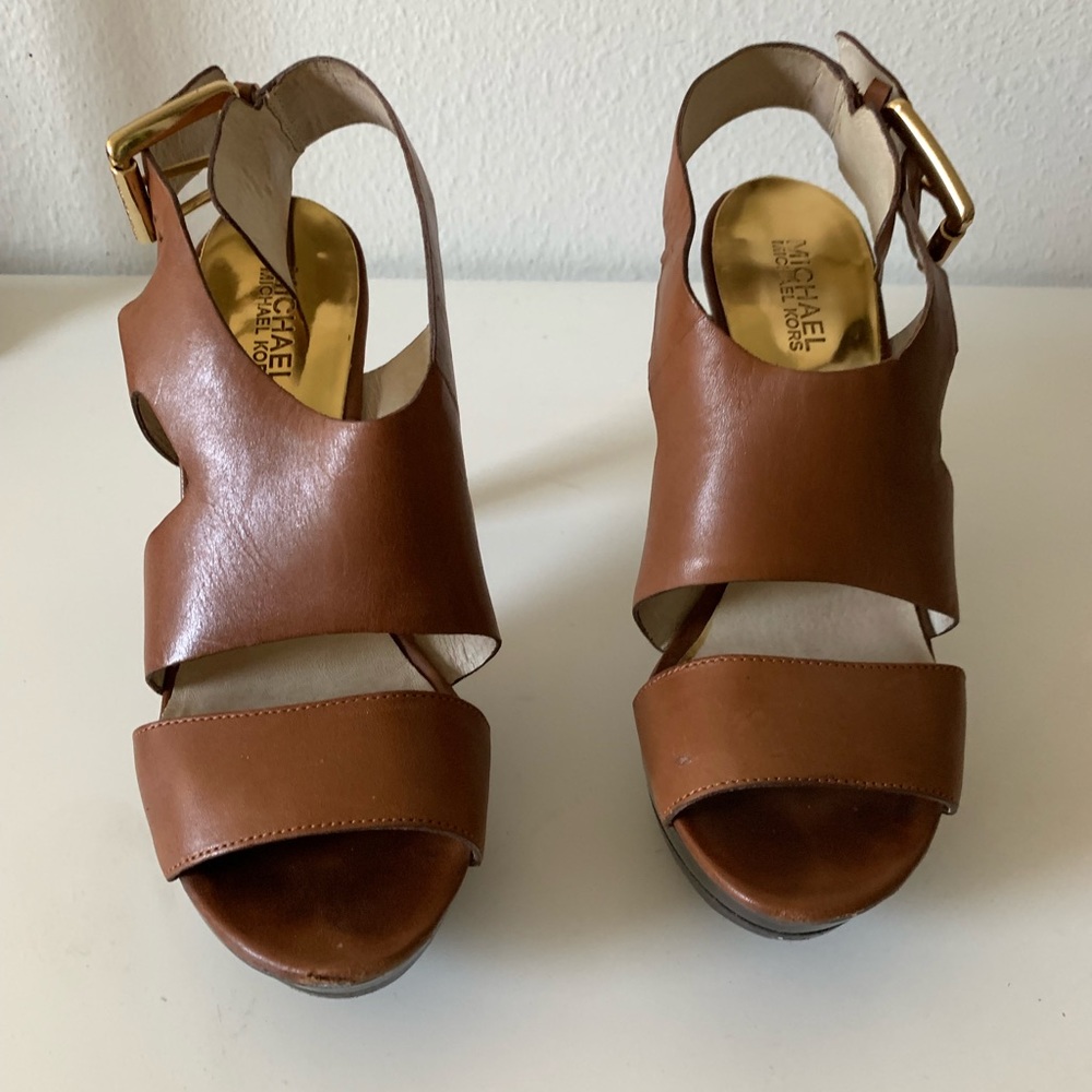 Brown leather Michael Kors heels